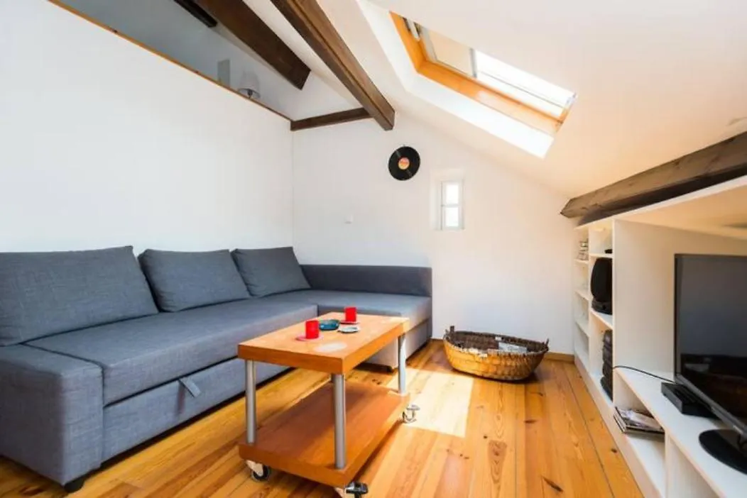 Sao Miguel Apartments Лиссабон