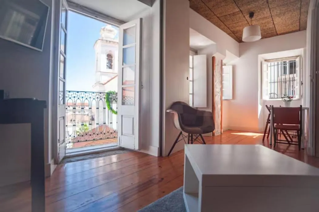 Sao Miguel Apartments Лиссабон