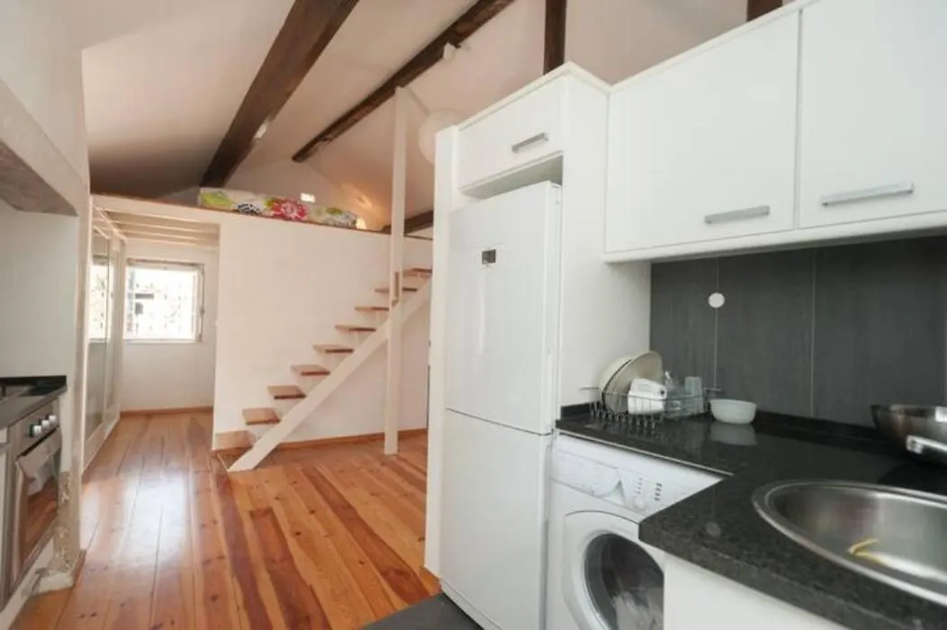 Sao Miguel Apartments Лиссабон