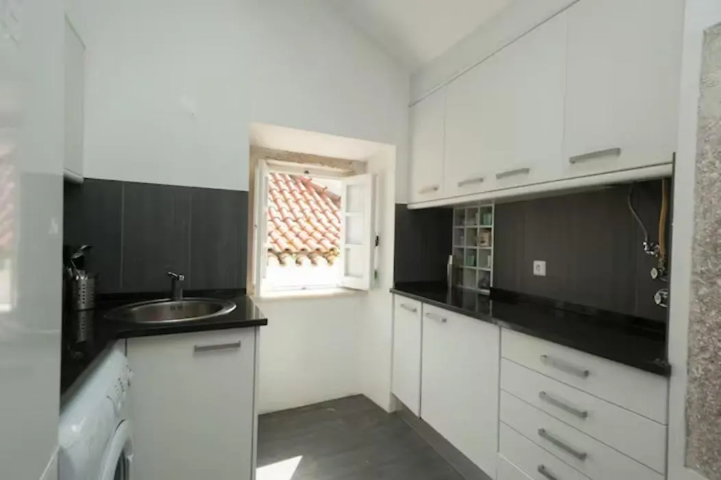 Sao Miguel Apartments Лиссабон