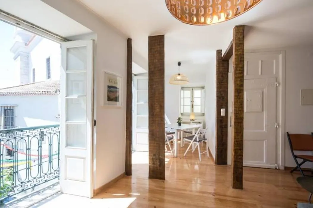 Sao Miguel Apartments Лиссабон